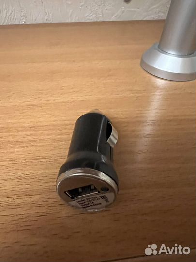 Держатель для телефона в машину + usb розетка