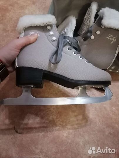 Коньки женские