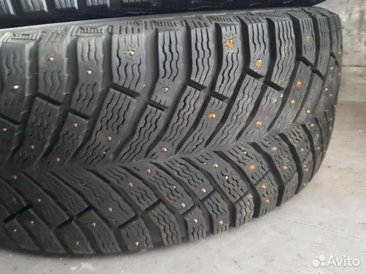 Michelin X-Ice North 4 225/50 R17 T