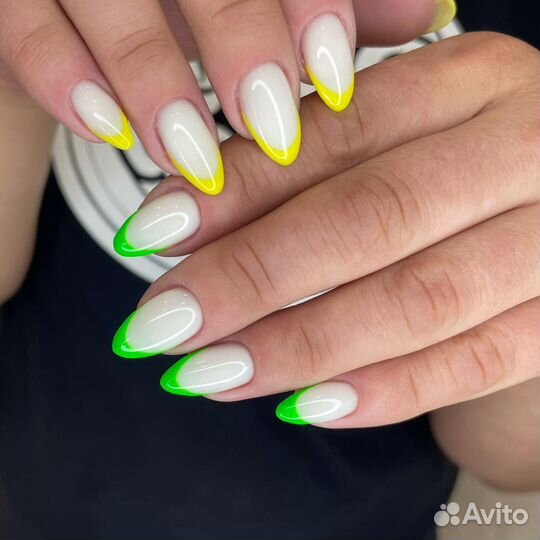 Маникюр педикюр