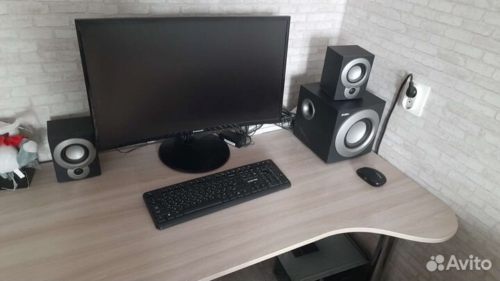 Монитор samsung