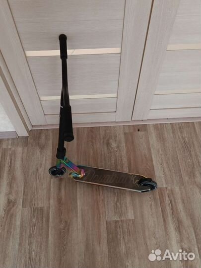 Трюковой самокат novatrack