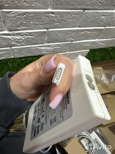 Блок питания Apple 20V 4.25A 85W magsafe 2 slim