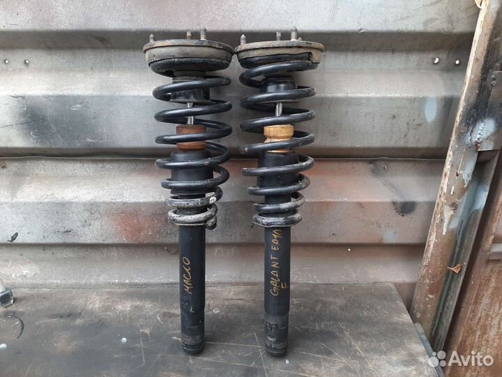 Стойки амортизаторы передние mitsubishi galant EA1