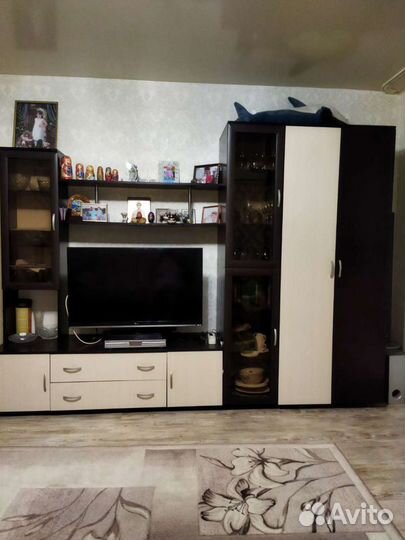 Стенка в гостиную