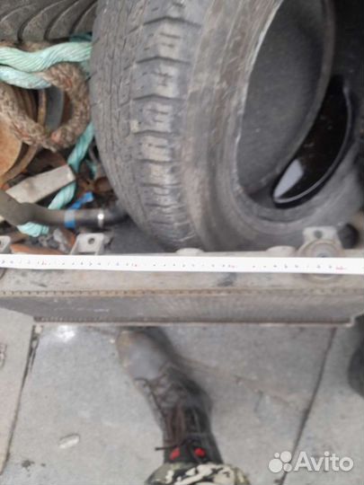 Радиатор охлаждения на nissan primera Р10 кузов