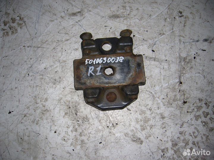 Проставка (полурессоры) Renault Premium 2 2005