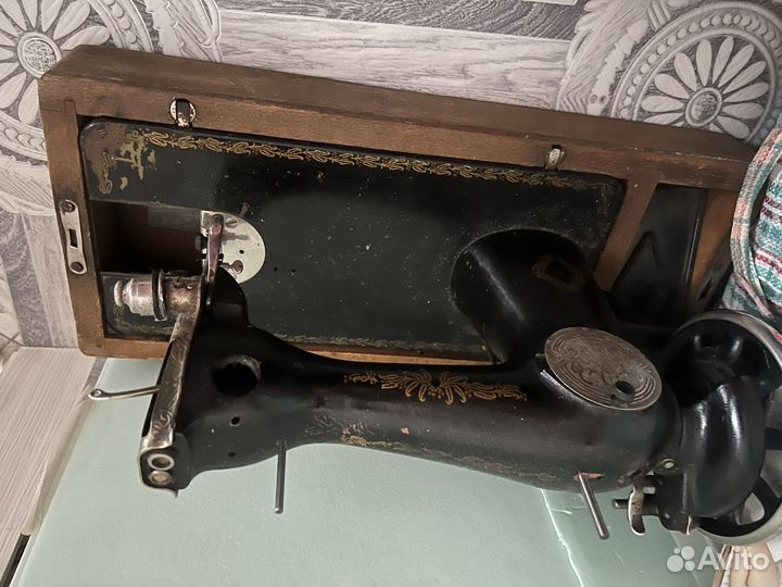 Швейная машина Singer