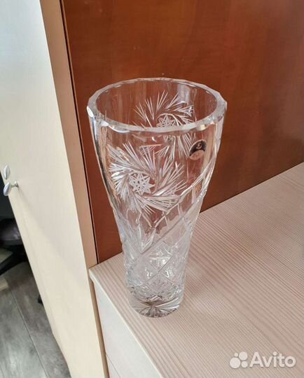 Ваза для цветов хрустальная
