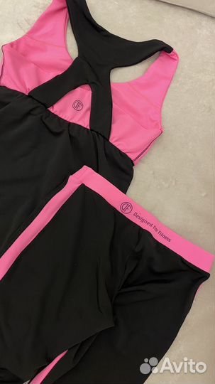 Костюм для фитнеса