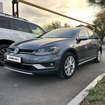 Volkswagen Golf 1.8 AMT, 2017, 105 000 км, с пробегом, цена 2 200 000 руб.