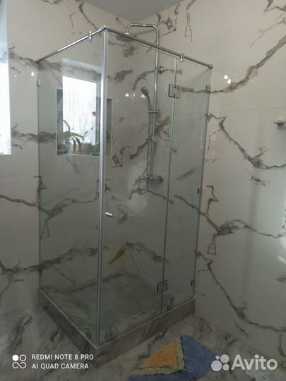 Перегородка в душевую из безопасного стекла