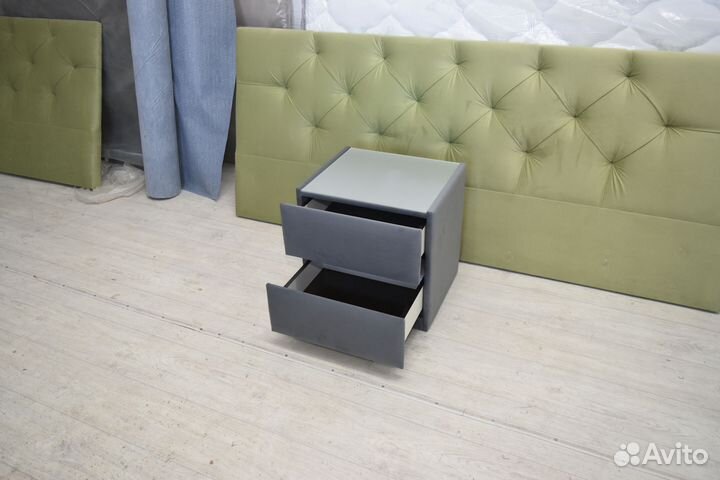 Тумба прикроватная