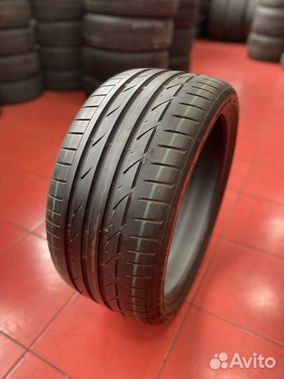 Bridgestone Potenza S001 255/35 R19 96Y