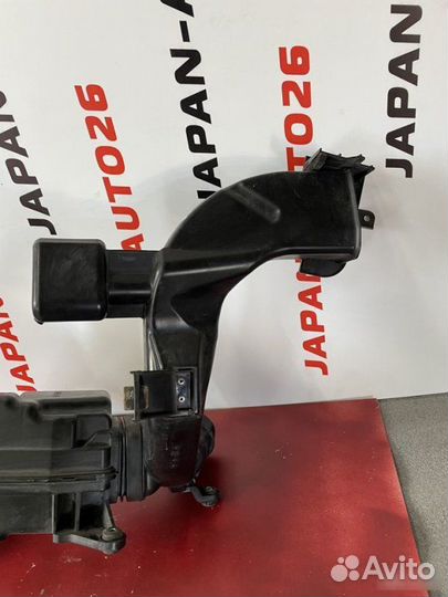 Нижняя часть корпуса воздушного Honda Stepwgn RK1