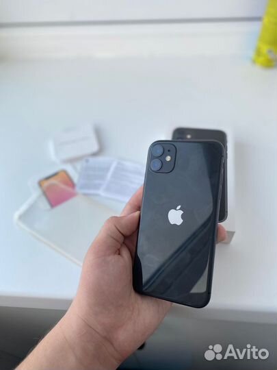 iPhone 11, 64 ГБ