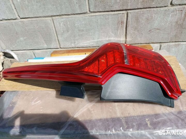 Фонарь правый задний volvo XC90 2 (2015) 31655916
