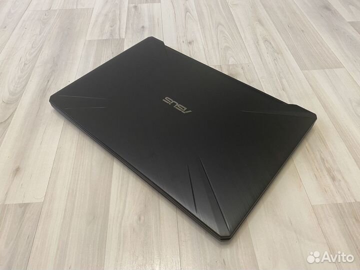 Игровой Asus 17,3