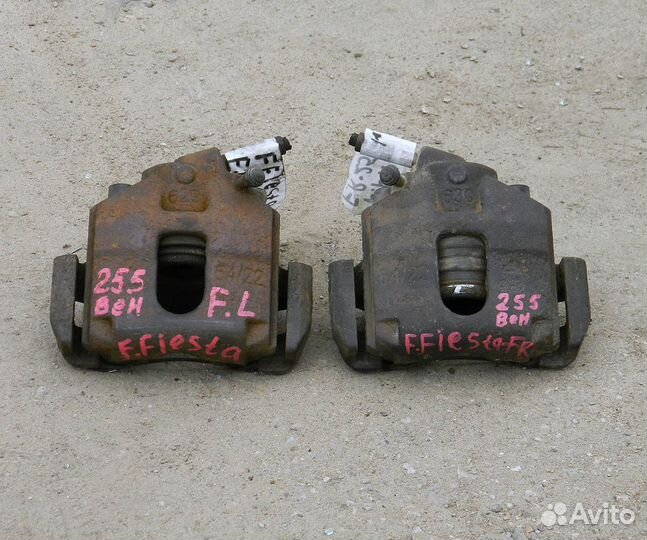 Суппорт передний Ford Fiesta 4