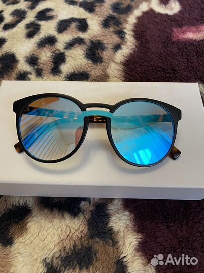 Солнцезащитные очки