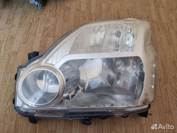 Фара правая и левая nissan x trail nt31