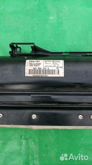Подушка Airbag пассажирская в торпедо VW Passat B5