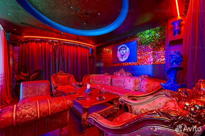 Караоке-клуб и лаунж-бар / Два этажа