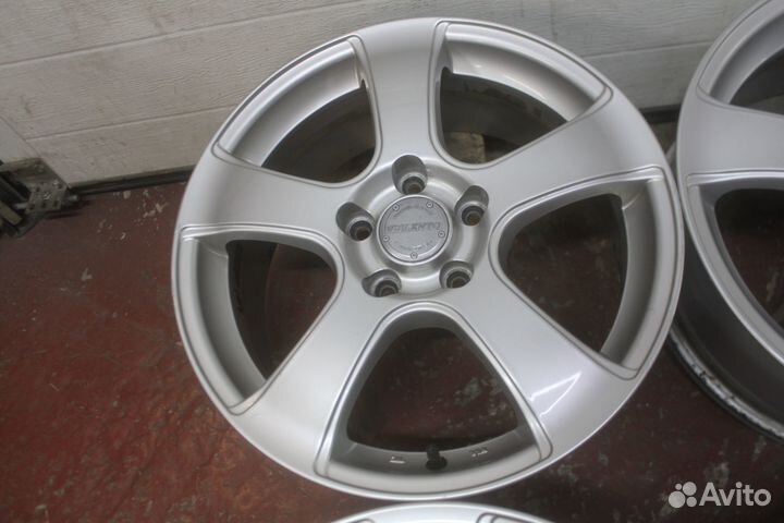 Диски R17 Violento 5х114.3 7J