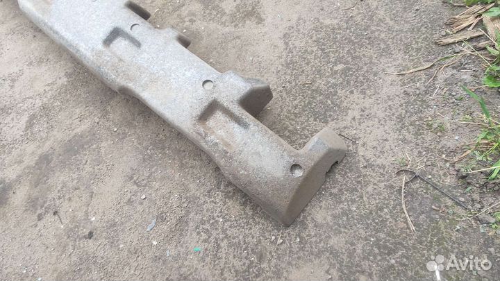 Абсорбер заднего бампера Hyundai Elantra XD