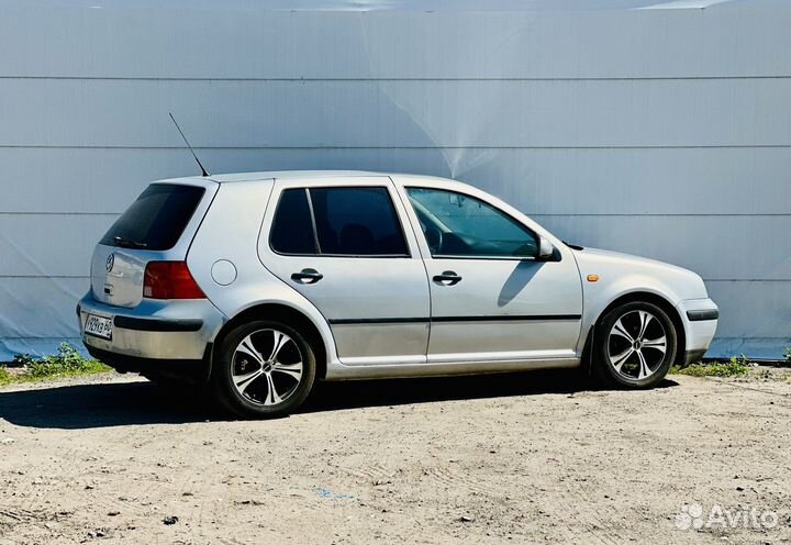 Volkswagen Golf 1.6 AT, 1998, 272 524 км