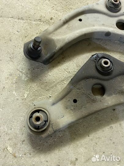 Оригинальные рычаги Nissan Qashqai J11