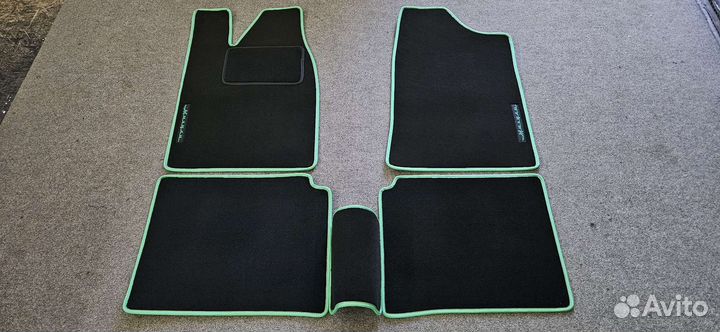 Автоковрики для ваз 2101-2107, чёрн. зелен