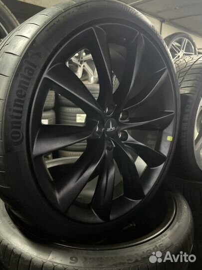 R22 Continental ContiSportContact 6 265/35, PCD 5x120 DIA 64.1