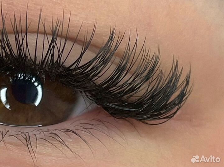 Наращивание ресниц модель
