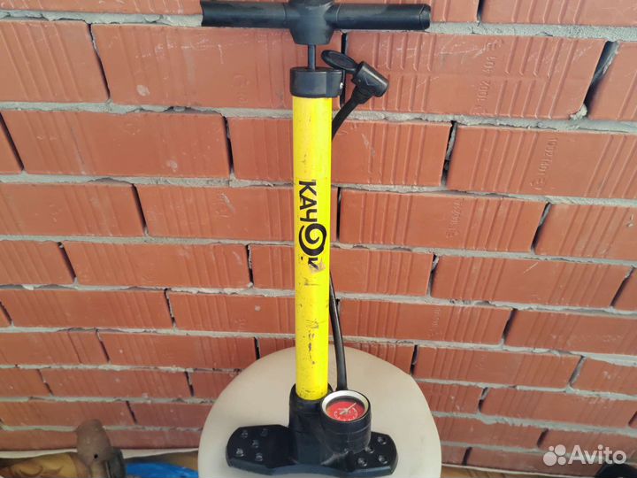 Насос с манометром напольный