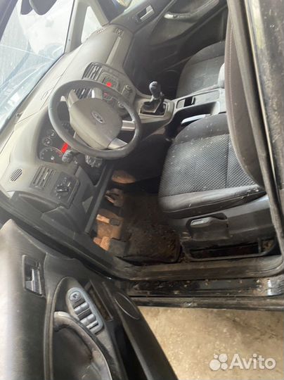 В полном разборе Ford C-MAX 2007г рест 2.0