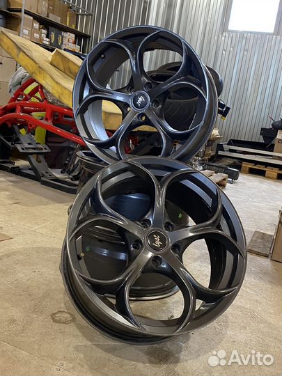 Литые диски r18 5x114.3