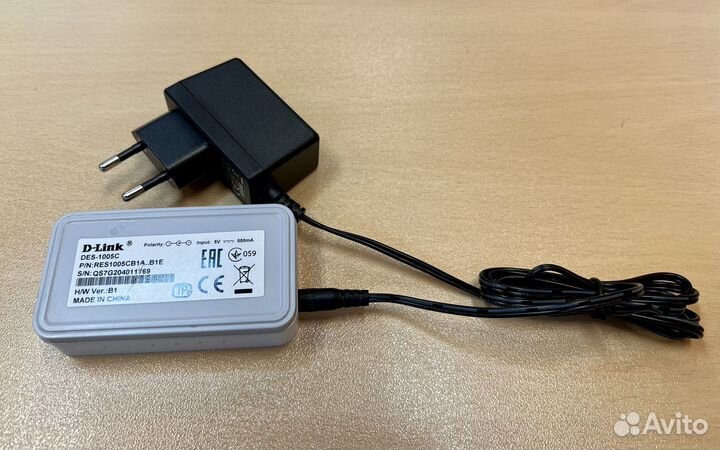 Коммутатор D-Link DES-1005C с 5 портами 100 Мбит/с