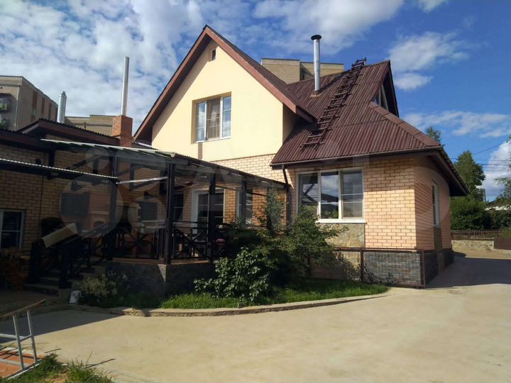 Дом 237,7 м² на участке 12 сот.