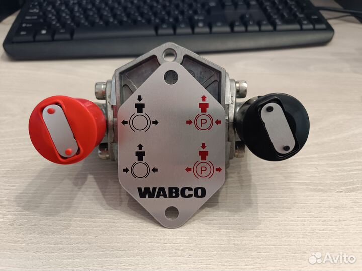 Кран тормозной прицепа M16x1.5 с обратным клапаном