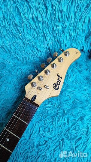 Гитара cort + комбик marshall, чехол