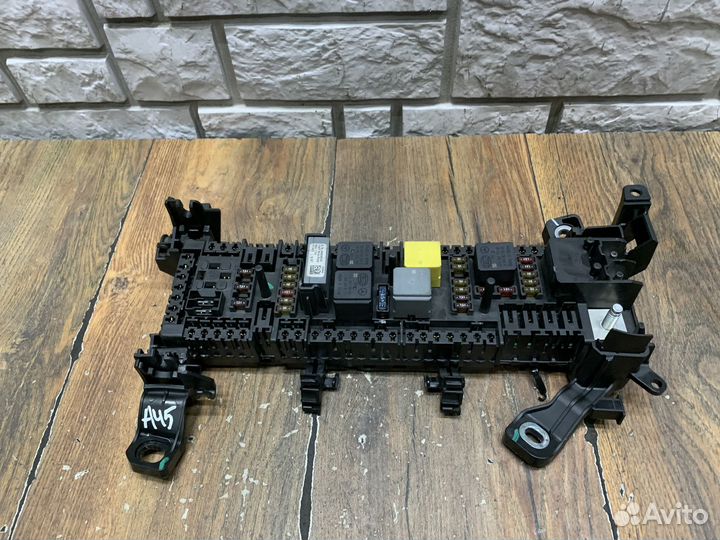 Mercedes Benz AMG A45 W176 Блок предохранителей