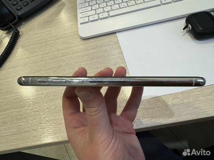 iPhone 11 Pro Max, 64 ГБ