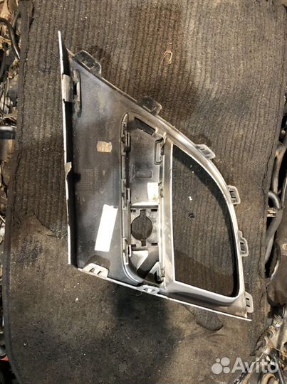 Megane 3 решетка фары противотуманной