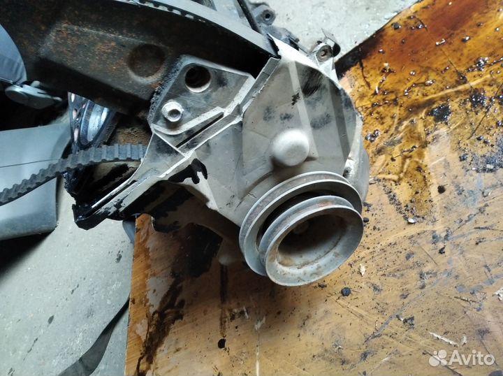 Блок двигателя Passat B3 1.8 75л /номер не читаем