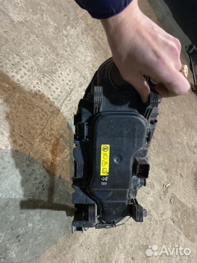 Фара левая volvo XC70