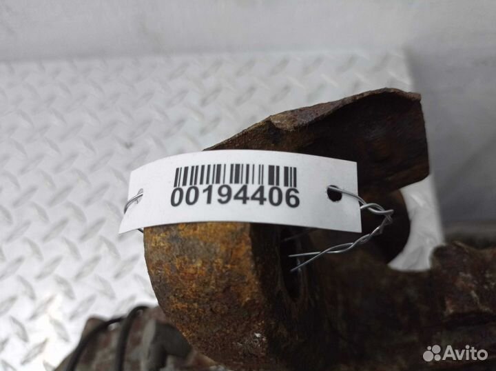 Кулак поворотный левый Mercedes Sprinter W906