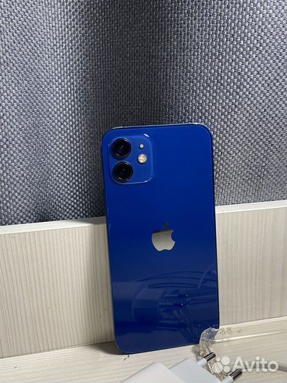 iPhone 12, 64 ГБ