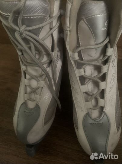 Коньки женские размер 40