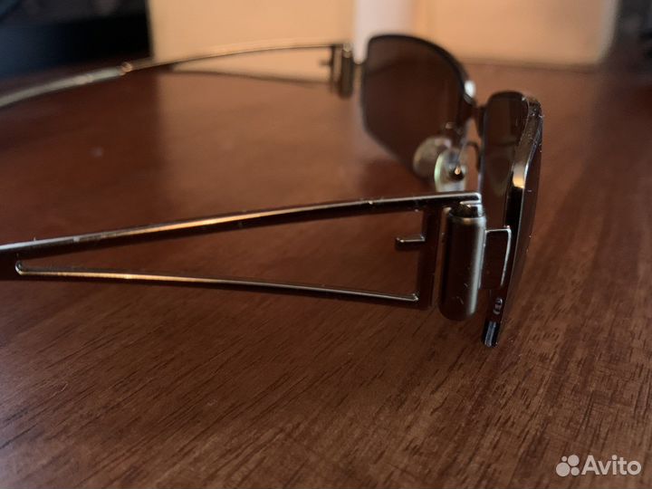 Солнцезащитные очки Fendi